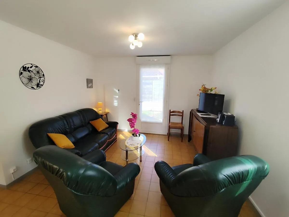 La Maison Des Rosiers Lourdes 0*,  France