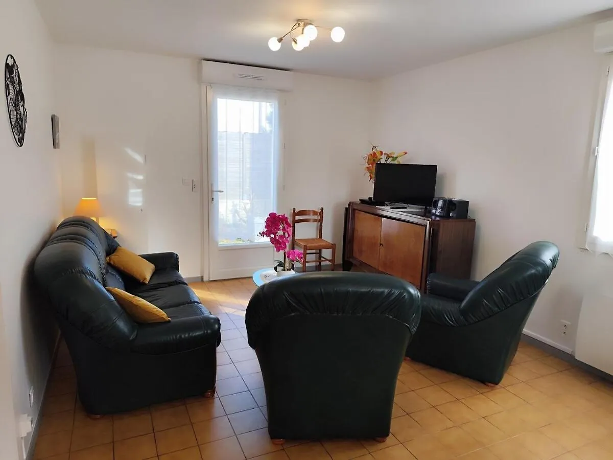 La Maison Des Rosiers Lourdes 0*,  France